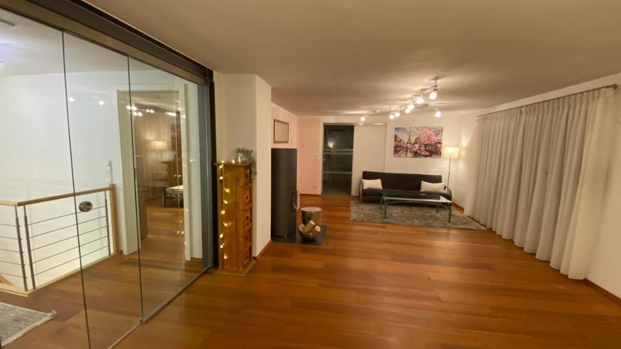 Luxus-Ferienhaus: Geräumige Wohnung mit Balkon und Garten nahe Regensburg Laaber Exterior photo