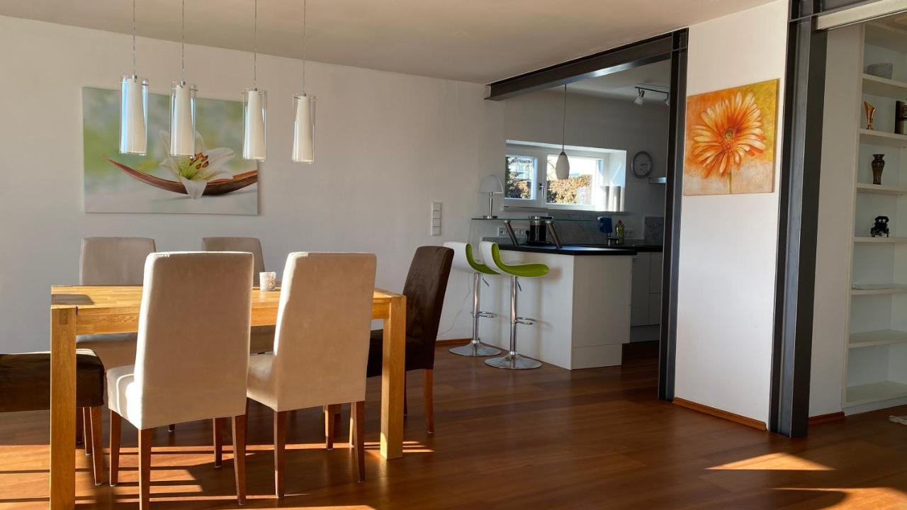 Luxus-Ferienhaus: Geräumige Wohnung mit Balkon und Garten nahe Regensburg Laaber Exterior photo
