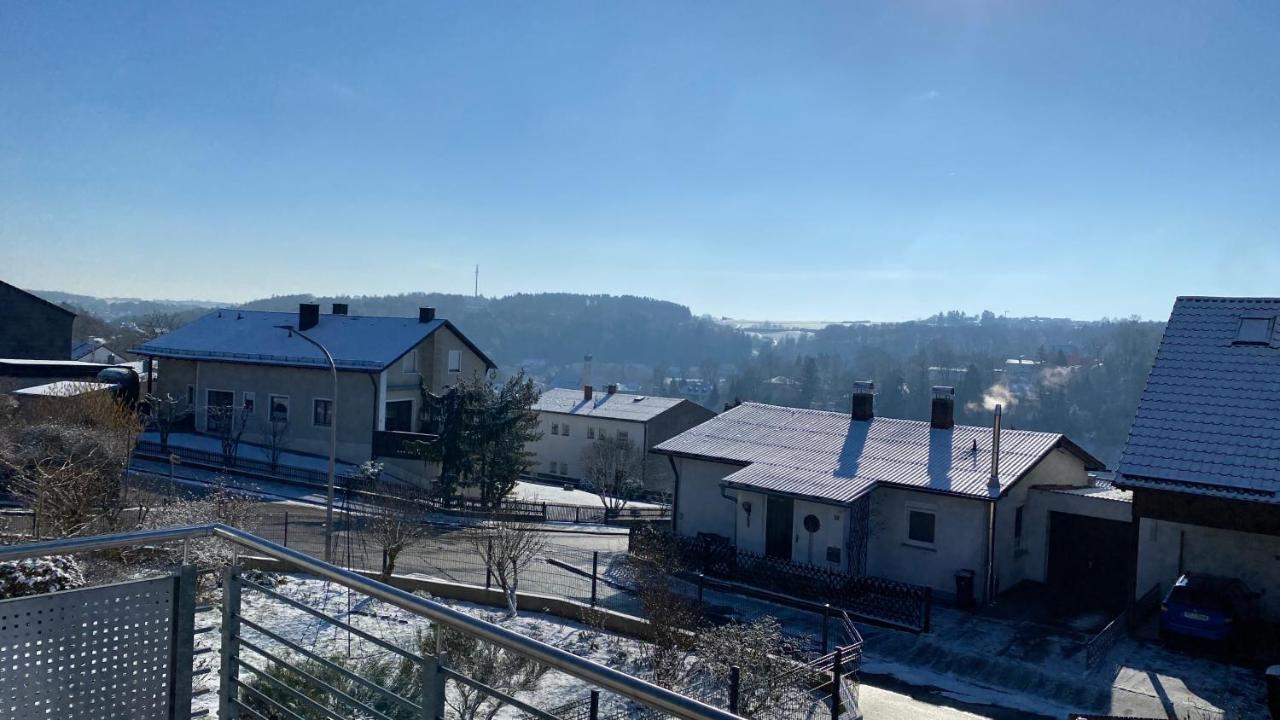 Luxus-Ferienhaus: Geräumige Wohnung mit Balkon und Garten nahe Regensburg Laaber Exterior photo